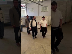 미국에서 다섯 스타로부터의 고객들은 우리의 회사에 왔습니다